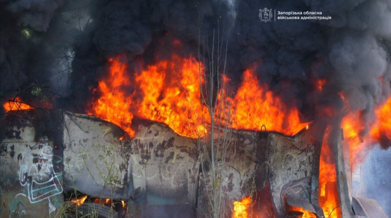удар по Запоріжжю КАБами — один загиблий і 11 поранених внаслідок російського бомбардування міста