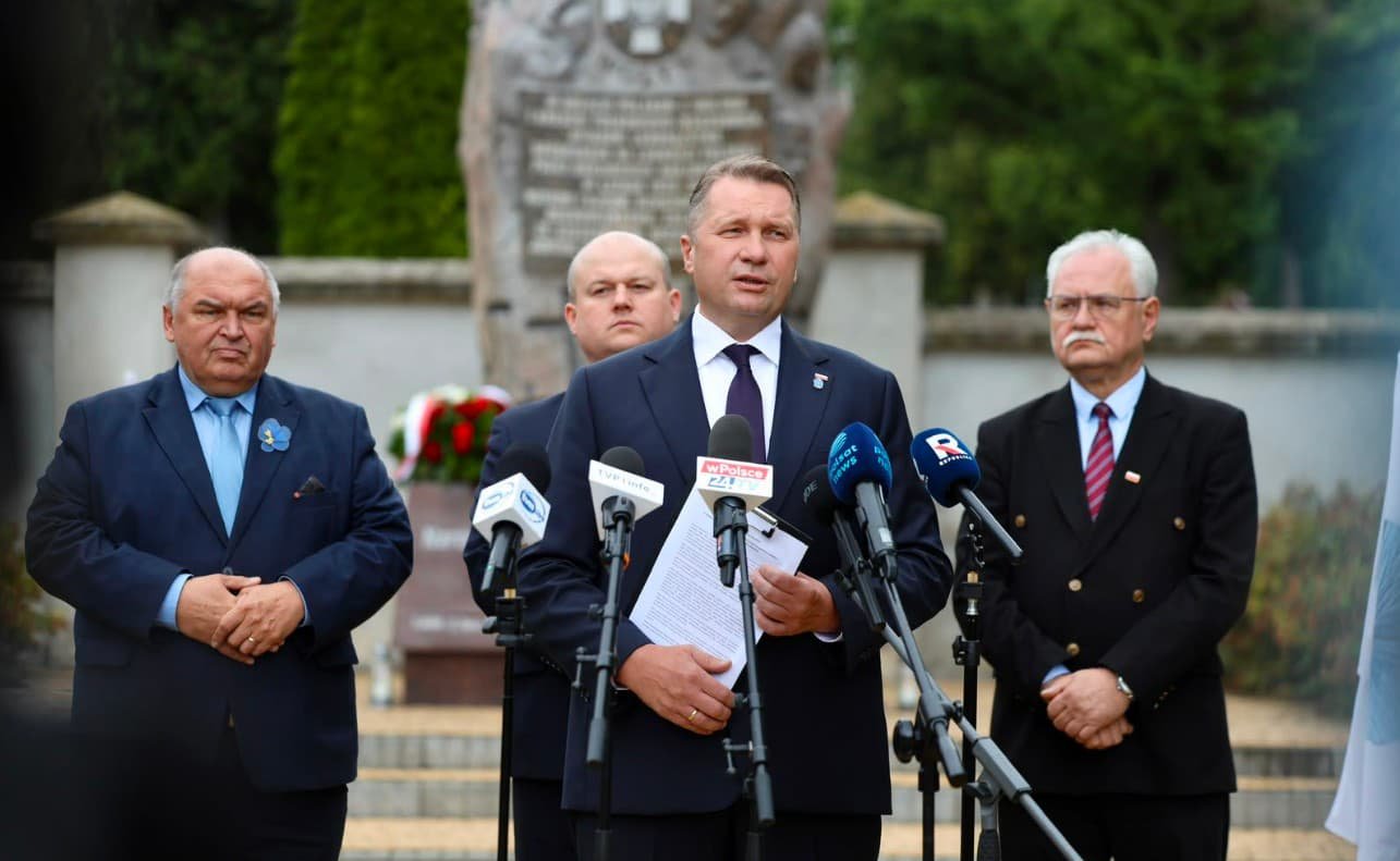 Кандидат від ПіС виступає проти вступу України до ЄС через трагедію на Волині Польща Україна