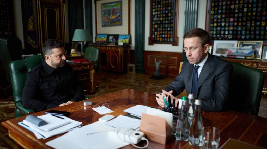 Чотири кандидати претендують на посаду новий прем'єр України у новому політичному сезоні