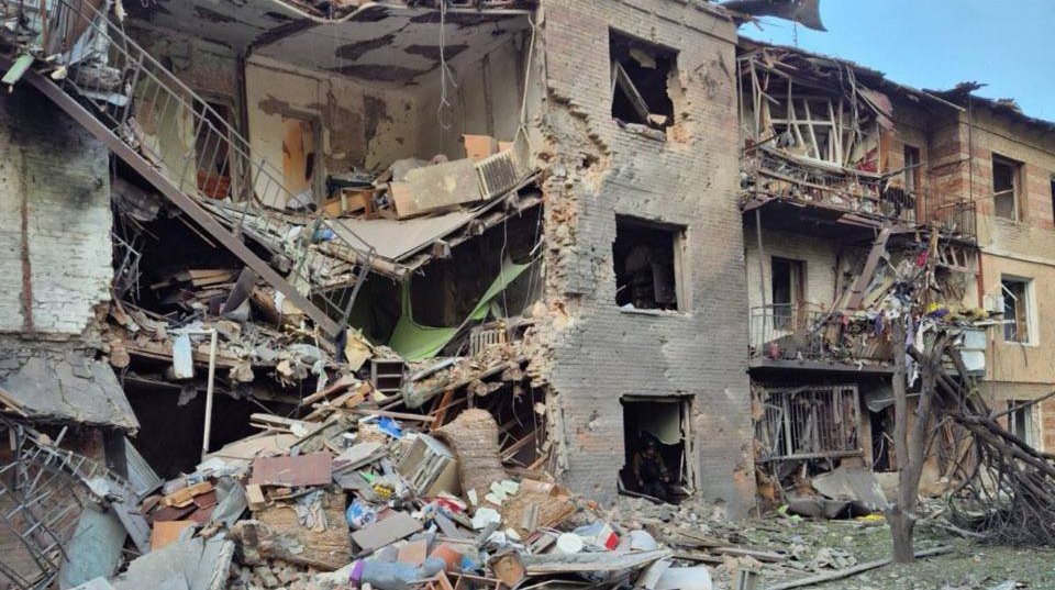 удар Запоріжжя — наслідки російського обстрілу міста, двоє загиблих і дев'ятеро поранених