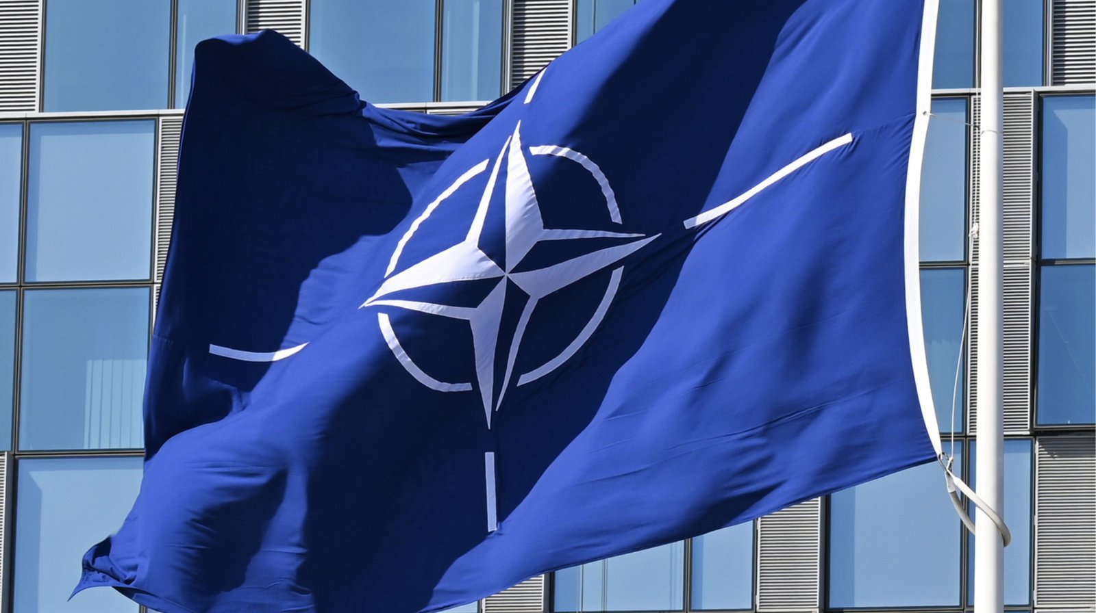 НАТО інфраструктура паливного постачання отримає фінансування у розмірі 27 мільярдів євро