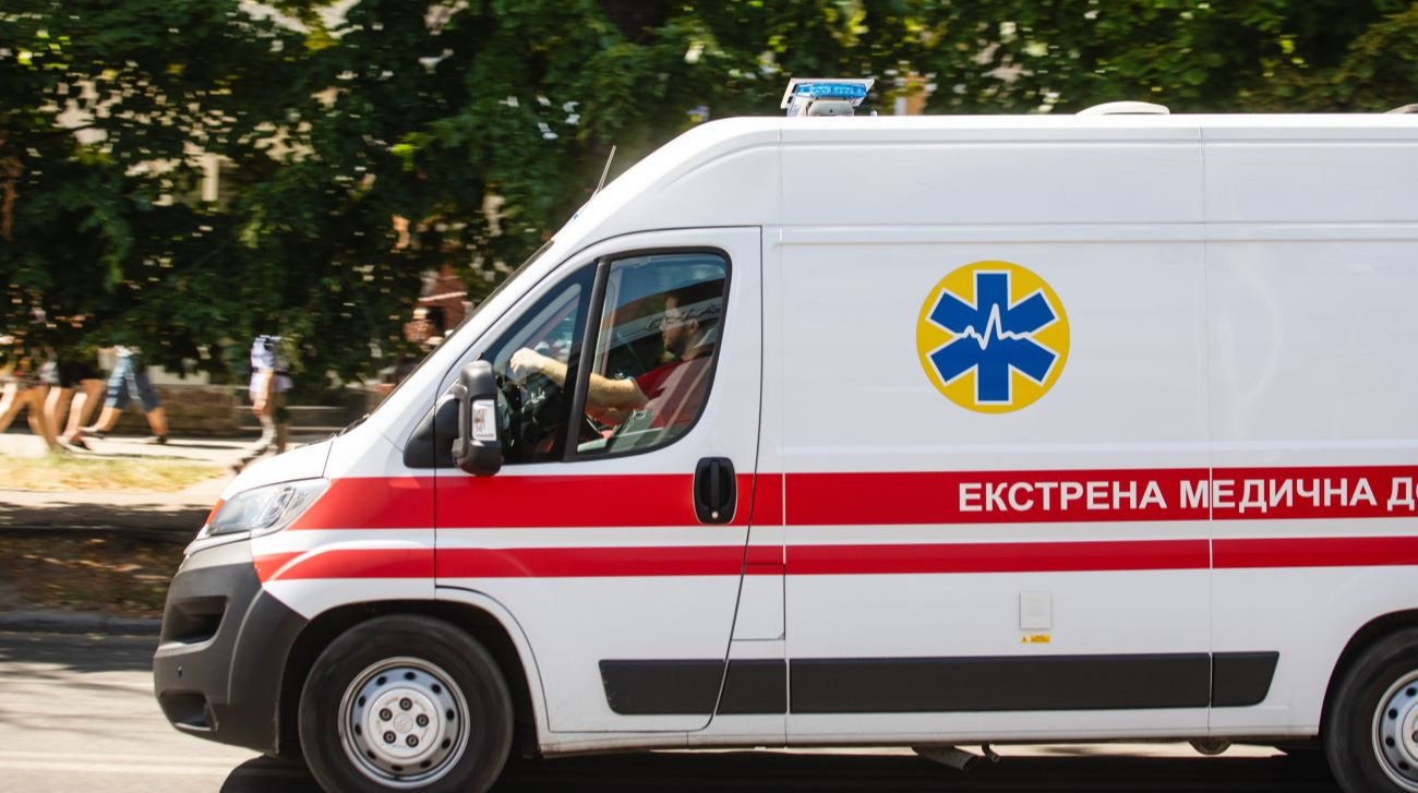 атака дрона на магазин у Миколаївщині двоє людей отримали поранення внаслідок удару