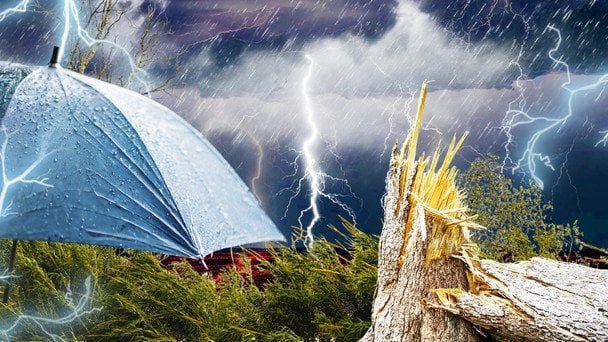 жовтий рівень небезпеки оголошено на заході України 27 липня через несприятливі погодні умови