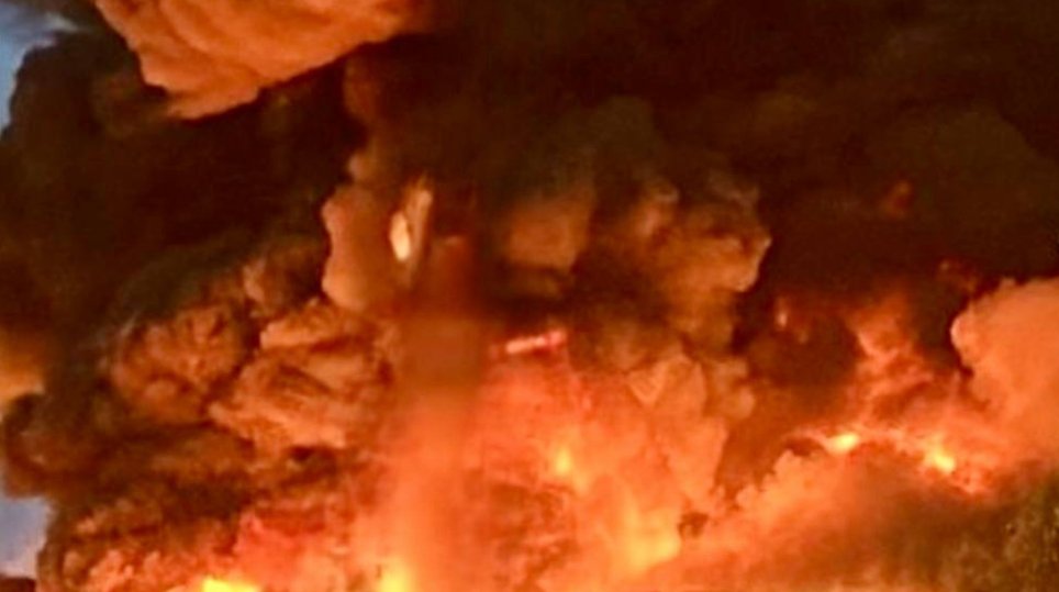 Пожежа на складах з технікою у Самарі після удару по Самару з боку РФ