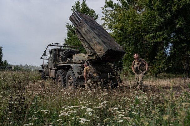 Російські війська зосереджують сили для наступу на Добропілля на сході України