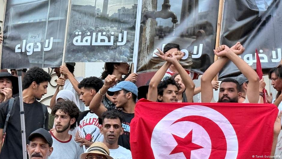 протести Туніс проти уряду Каїса Саїда на вулицях столиці