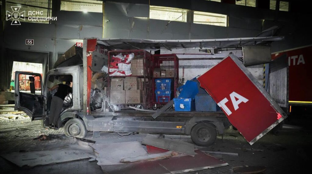 удар дрона Одеса — пошкоджене відділення Нової пошти після атаки безпілотника на Одещині