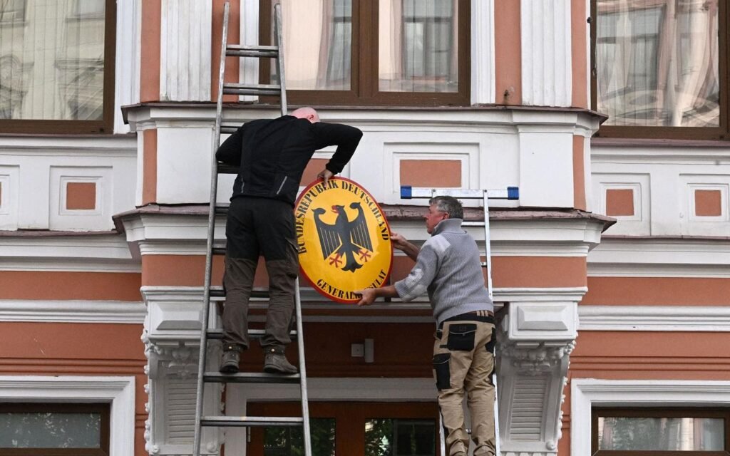 Будівля консульства Німеччини в Росії після оголошення про його закриття у Санкт-Петербурзі