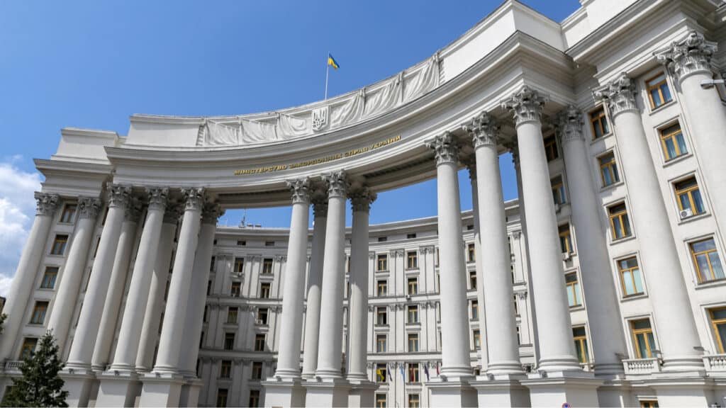 затримання українців за кордоном: українку затримали в Казахстані за запитом Росії