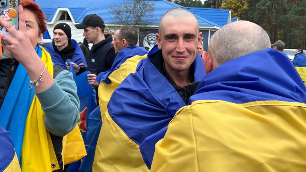 обмін полоненими між Україною та Росією — 270 українців повернулися додому