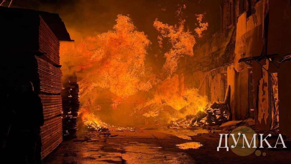 атака Харків дроном: четверо поранених, серед яких дитина, після удару по місту