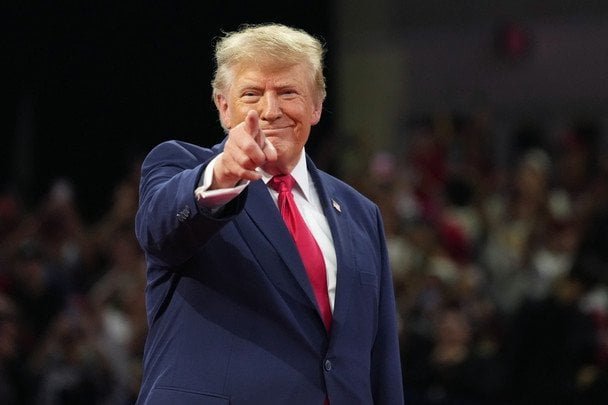 Трамп анонсував можливу зустріч Зеленського і Путіна для переговорів про мир